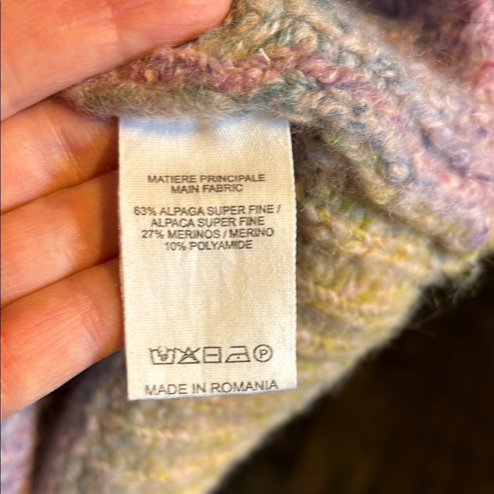 Colorful Knit Sweater - Picture 3 of 3